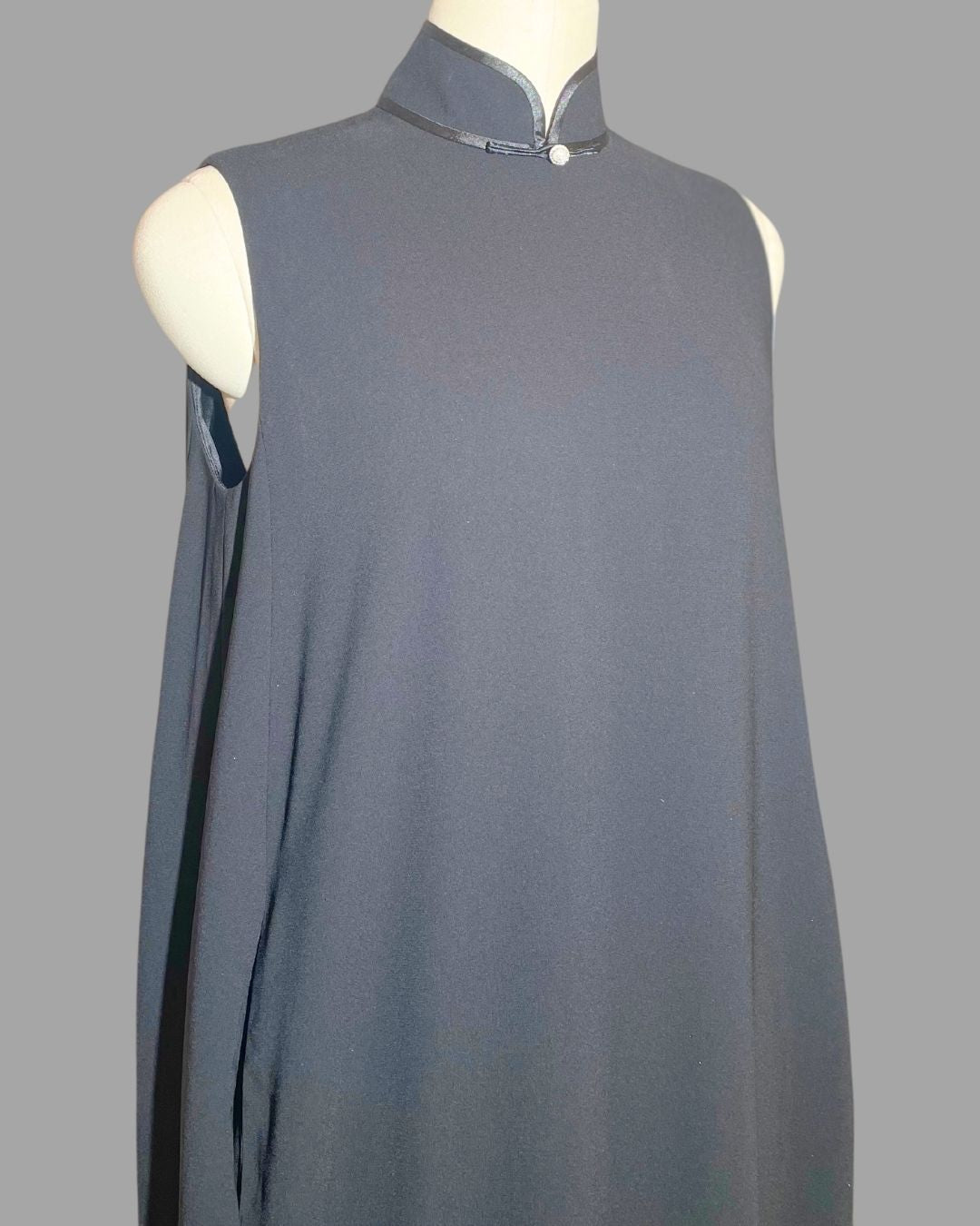 Cocoon-shape Modern Black Cheongsam