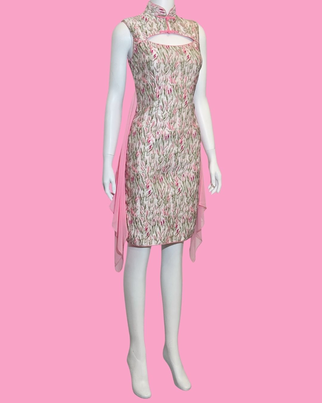 Jacquard Floral w/ Cutout Cheongsam