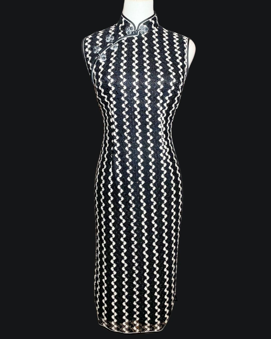 Black and White Wave-Line Cheongsam