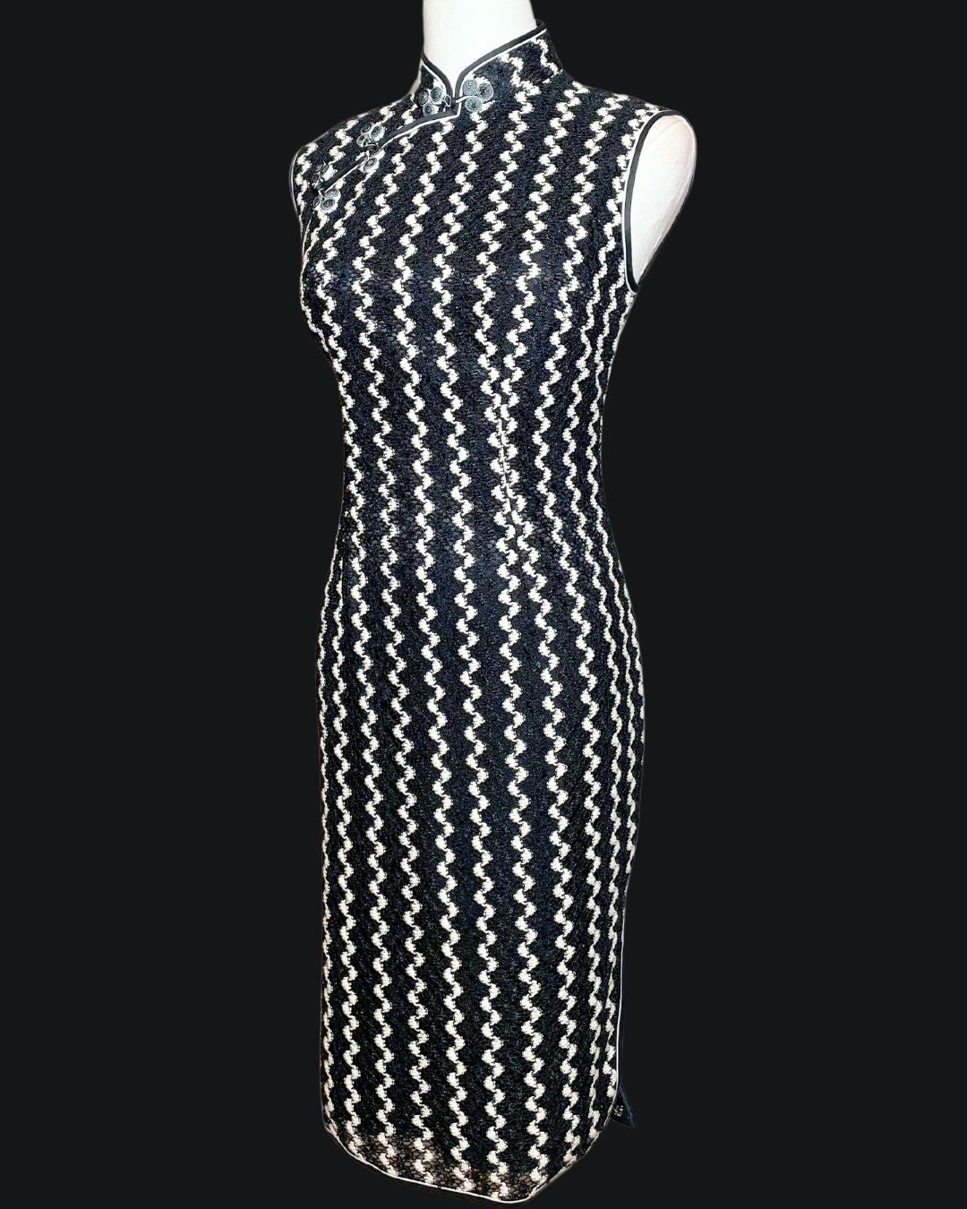 Black and White Wave-Line Cheongsam
