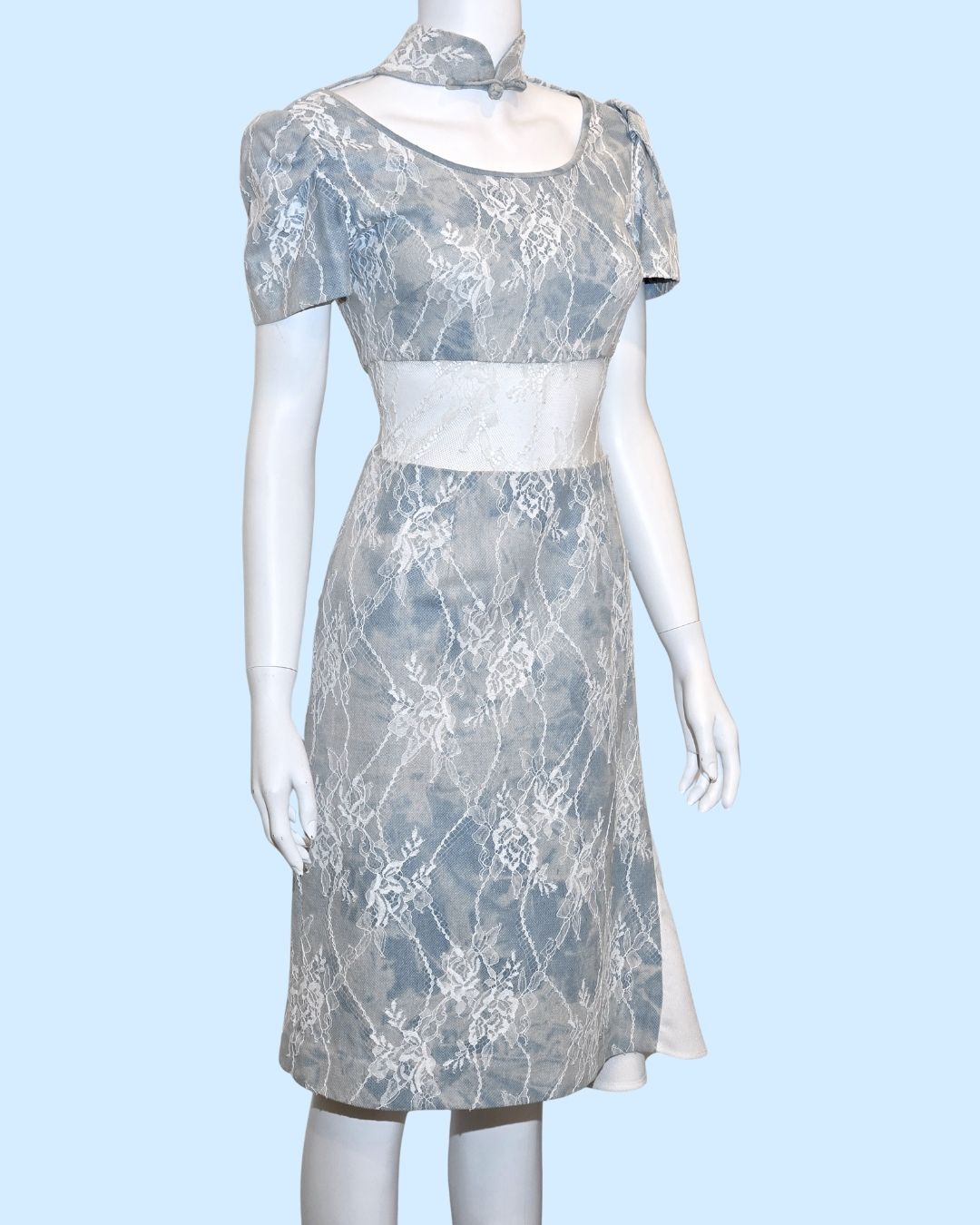 Lace-Cutout Blue Sky Cheongsam