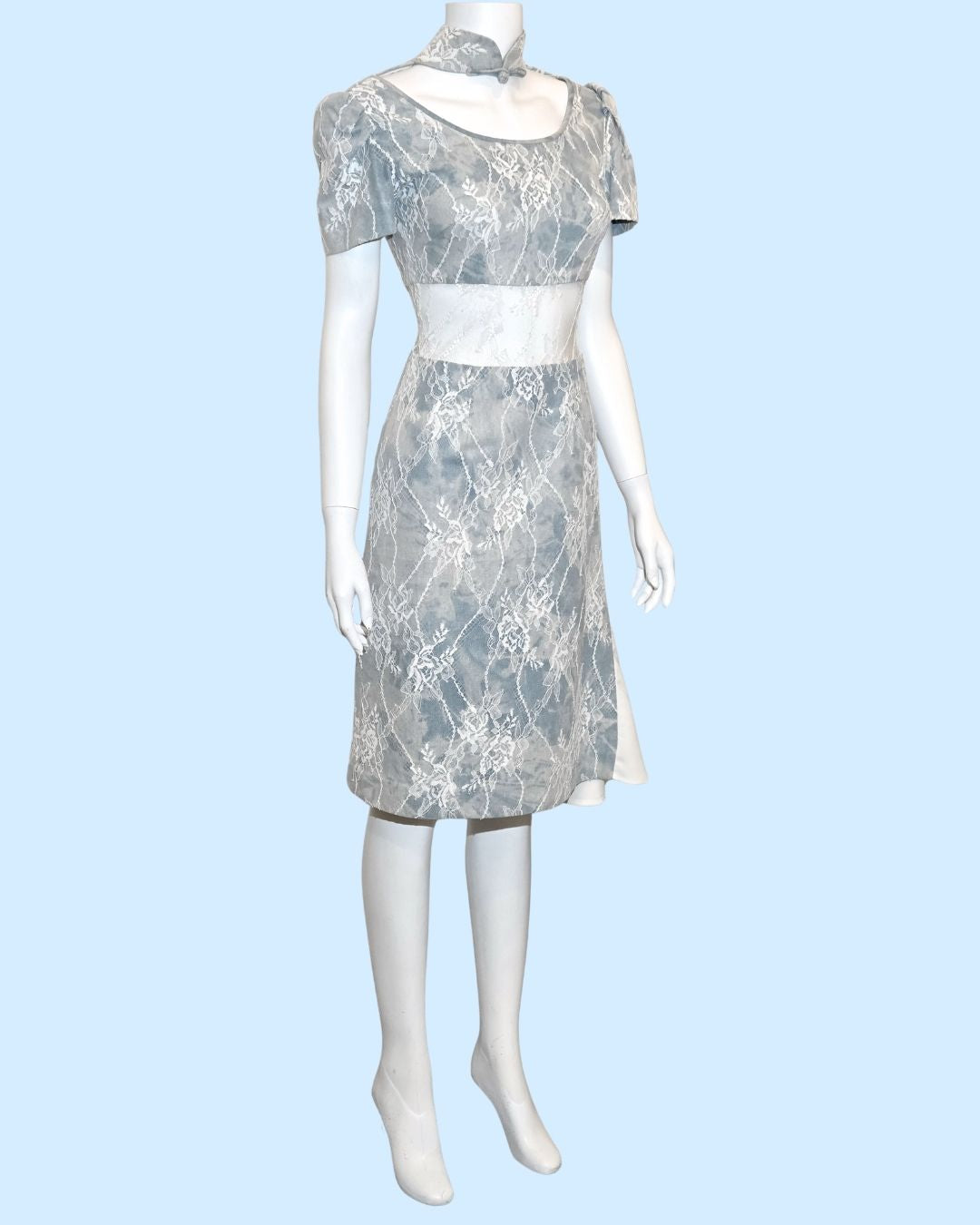 Lace-Cutout Blue Sky Cheongsam