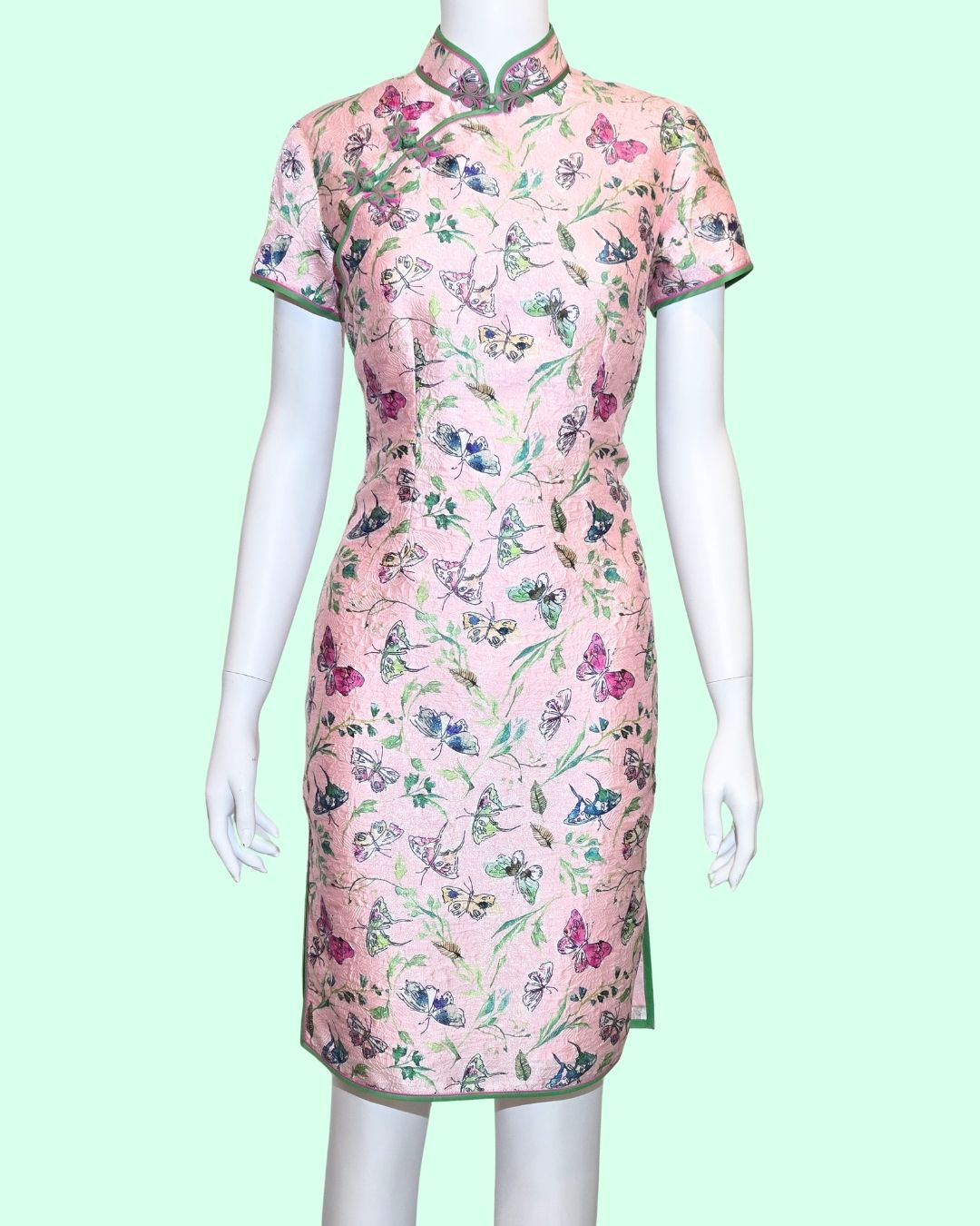 粉红蝴蝶碎花旗袍