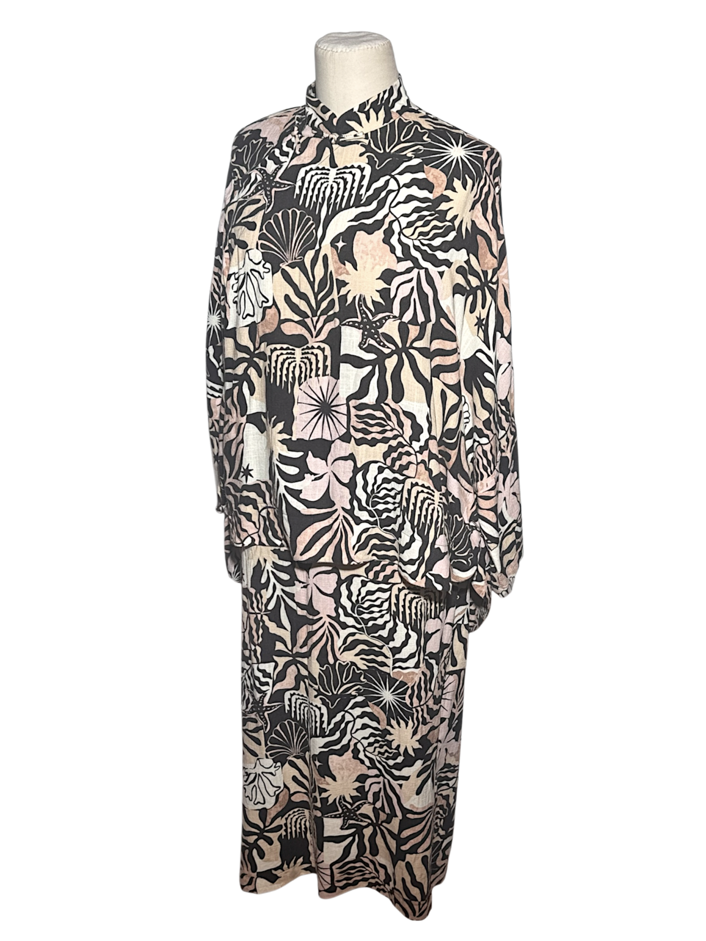 Printed Cape-Sleeve Modern Cheongsam Set