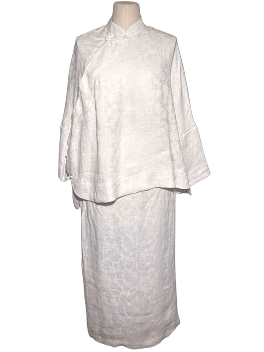 Off White Cape-Sleeve Jacquard Cheongsam Set