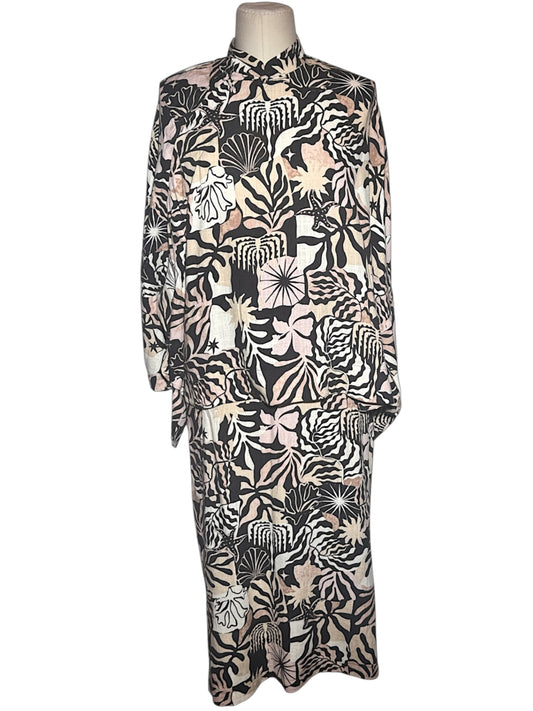 Printed Cape-Sleeve Modern Cheongsam Set