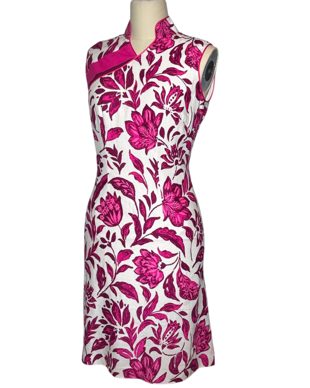 White Fuchsia Floral Sleeveless Cheongsam